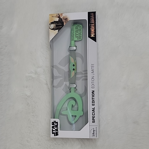 Disney Star Wars Mandalorian Special Edition Key - Picture 2 of 6